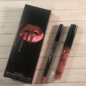 Kylie lipstick & lip liner💄